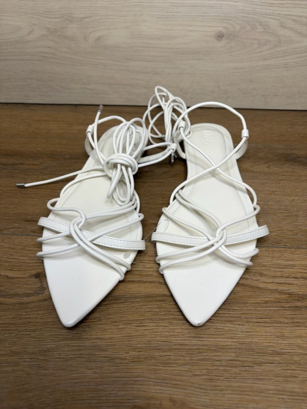 INC INTL Concepts Women Kharmaa Ankle Wrap Flat Sandals White Size 10M